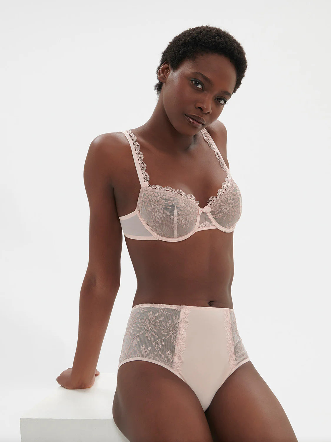 SINGULIERE Full Brief
