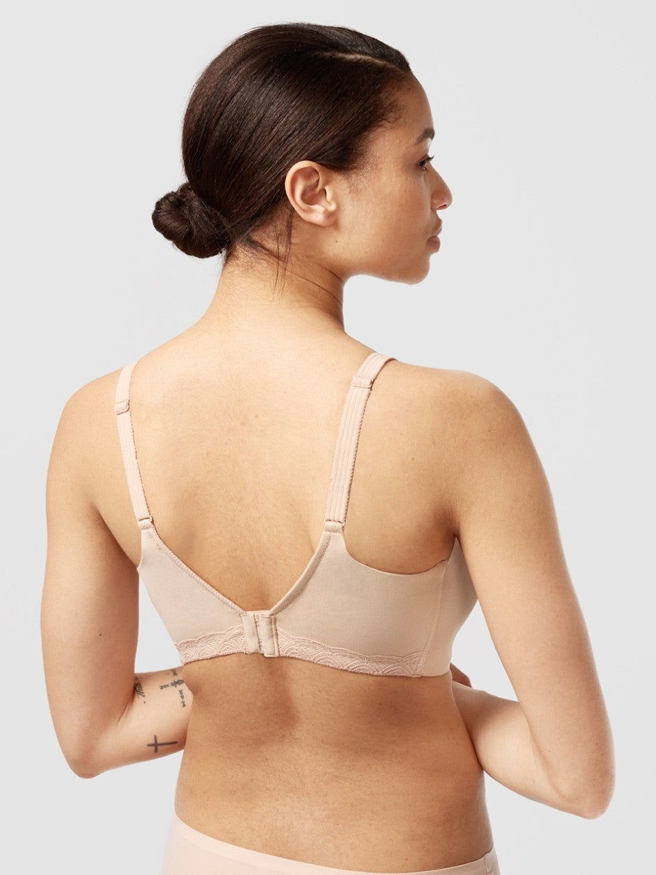 This wire-free option from the C Comfort line of bras by Chantelle is designed to provide coverage and support with lightweight, flexible cups that will create a smooth, t-shirt look without wrinkling or bulging. Constructed with a soft, brushed knit fabric, it will have the sensation of wearing a "second skin". Double lined band smooths back, hugs securely for all-day lift and comfort.